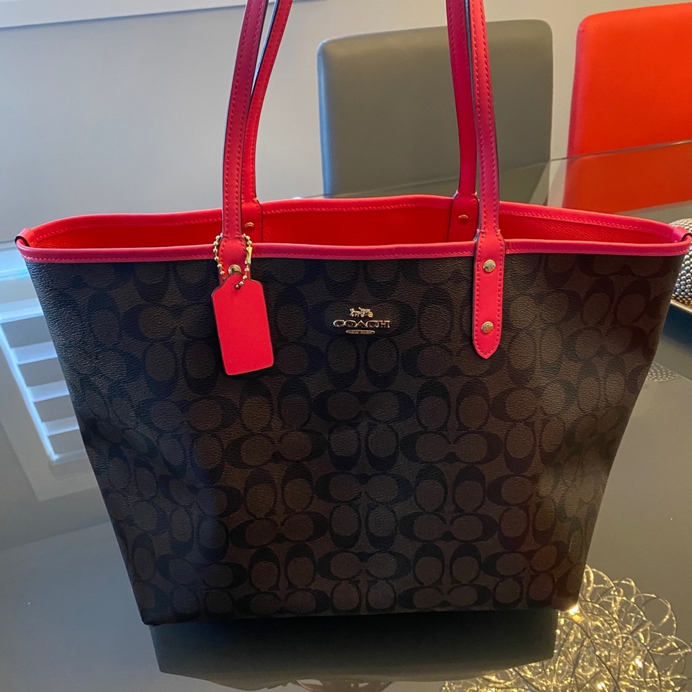 ❌SOLD❌AUTHENTIC COACH TOTE💗